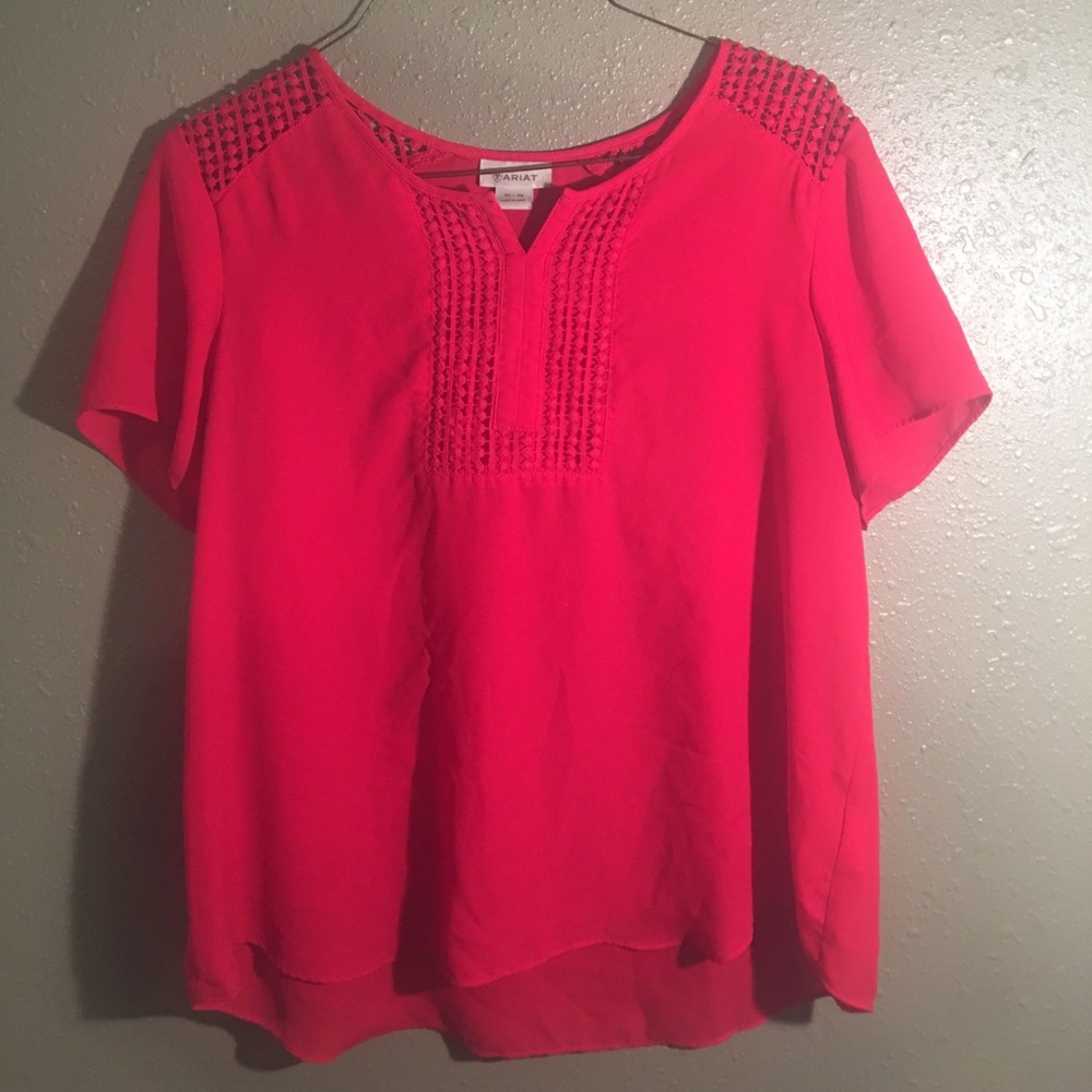 Ariat Top